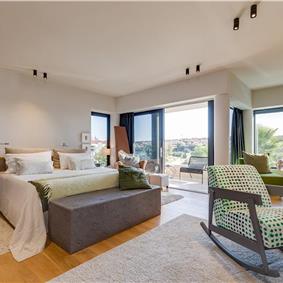 11 Bedroom Villa with Outdoor Pool and Indoor Penthouse Pool near Pula, sleeps 22-26